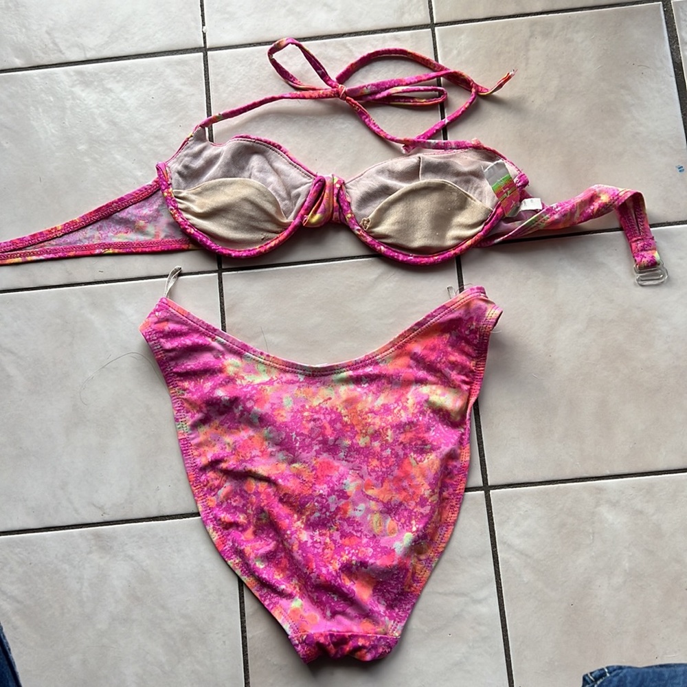 Random Swim Lot - Picture 8 of 10